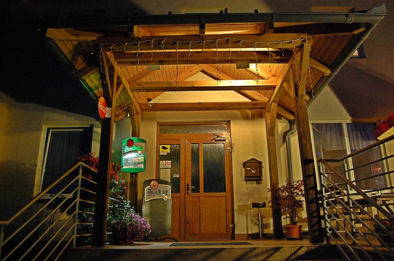 Hotel Vrchovina Podomi Ngoại thất bức ảnh