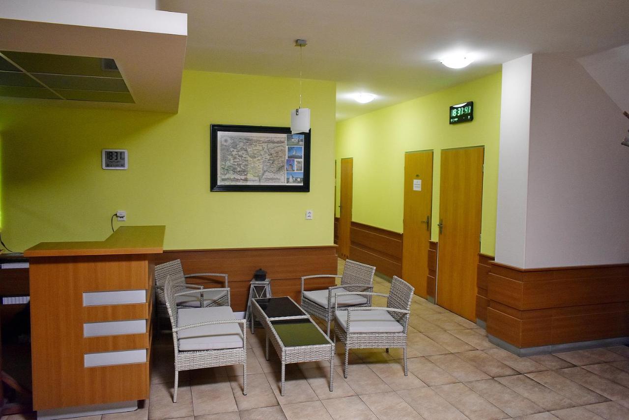 Hotel Vrchovina Podomi Ngoại thất bức ảnh